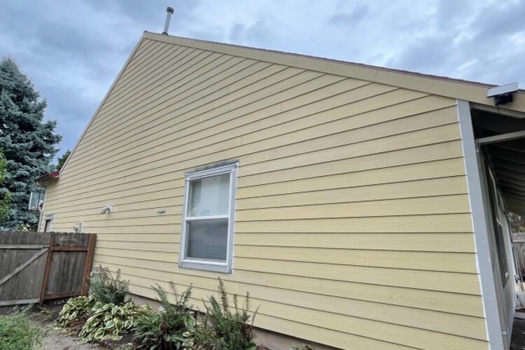 James Hardie vs. Vinyl Siding: What’s Best for Homes in the Pacific Northwest?