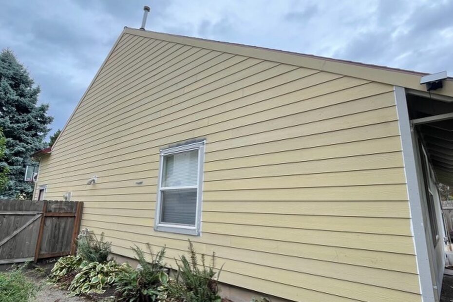 Home with James Hardie siding by LADA Exteriors