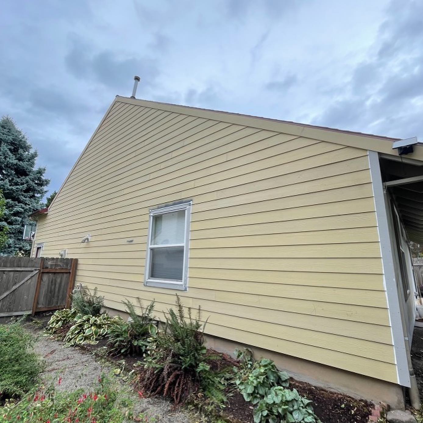 Light colored James Hardie siding